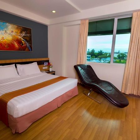 Mariner Hotel Labuan Exterior photo