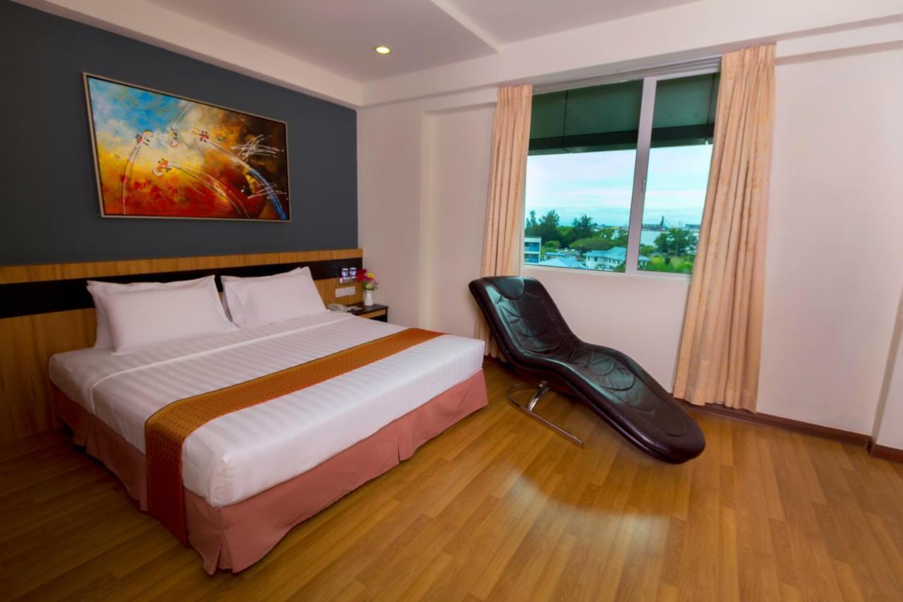 Mariner Hotel Labuan Exterior photo