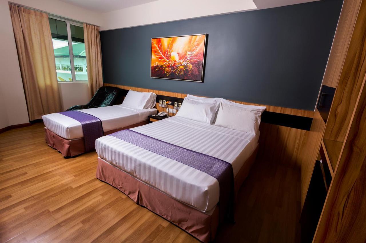 Mariner Hotel Labuan Exterior photo
