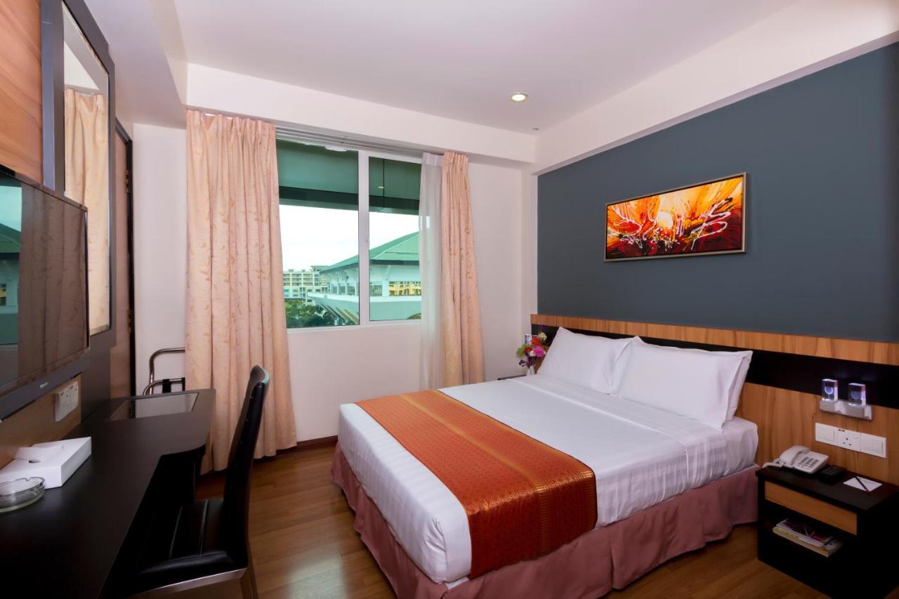 Mariner Hotel Labuan Exterior photo