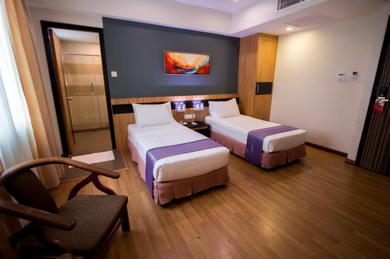 Mariner Hotel Labuan Exterior photo