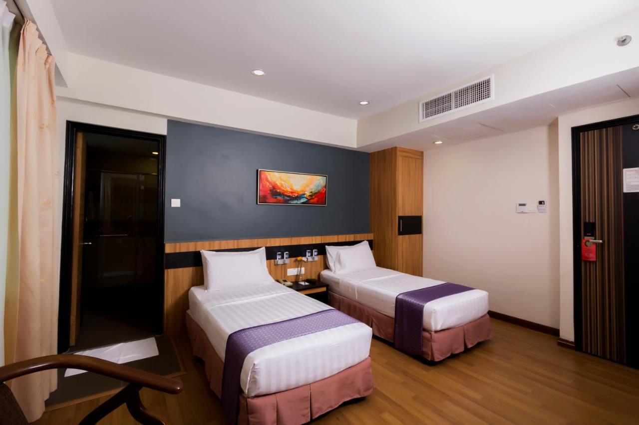 Mariner Hotel Labuan Exterior photo